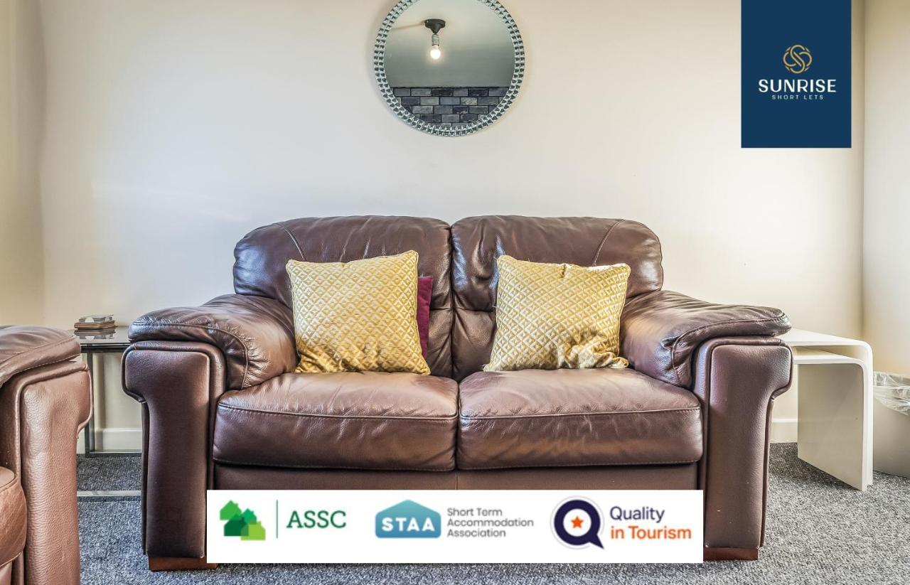 The Law, Has 4 Rooms With Tvs, 2 Bathrooms, Central, Free Parking, Fully Equipped, Contractor And Trades Favourite, 5 Mins To Centre - Long Stays, Invoice And Reduced Price Are Only Via Sunrise Short Lets Dundee Eksteriør billede